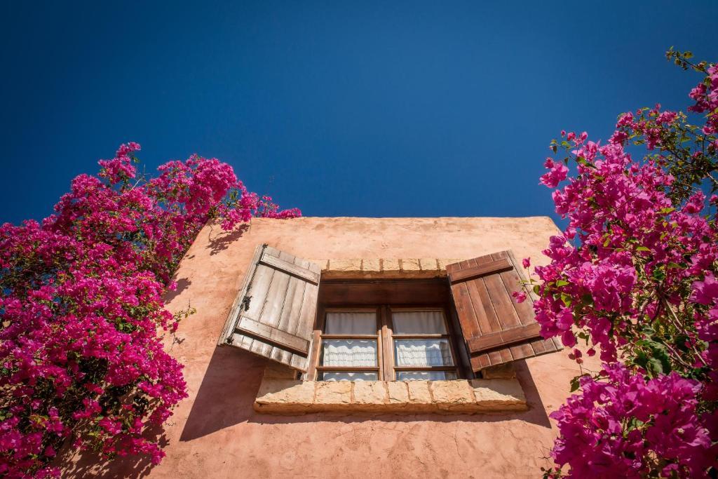 Enagron Ecotourism Village Axós Exterior foto